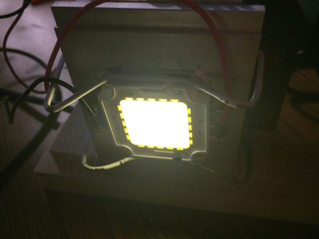 100W LED at 25 Volts