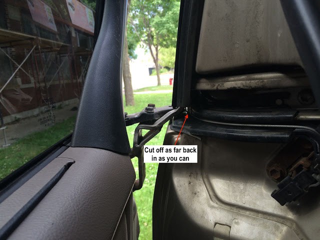 2004-2010 Toyota Sienna Front End of Door Broken Cable Cutting Location