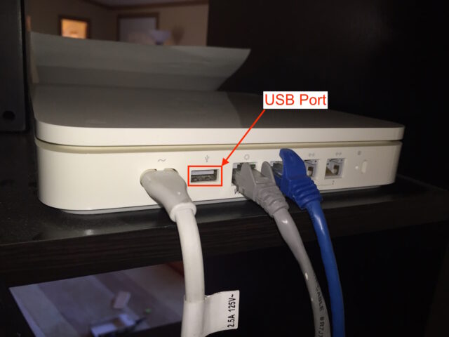 USB Port location on Apple Base Station