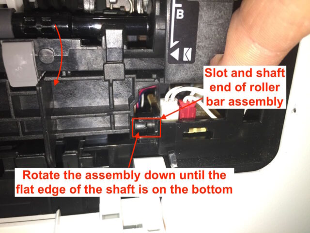 Diagram showing how to remove the right end of the roller bar