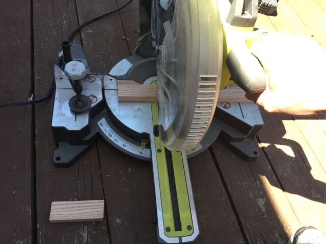 Cutting the mounting block to length with a Miter Saw