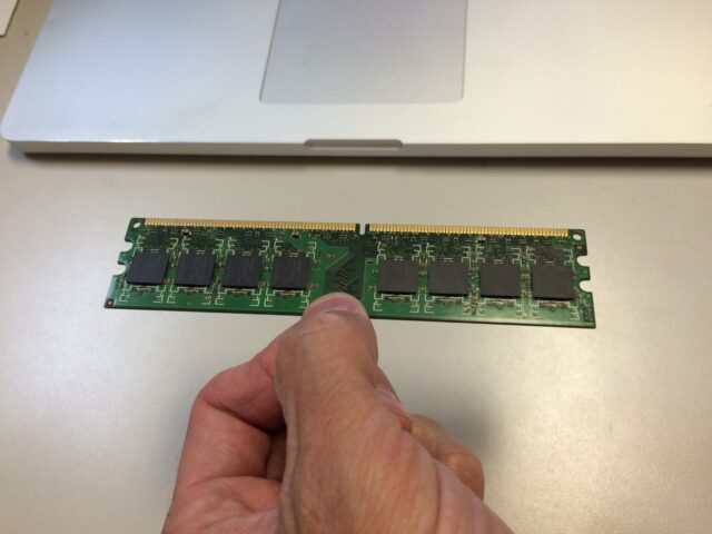 How to Hold RAM for Small Hands