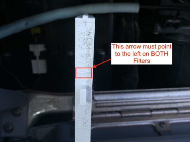 Diagram showing the air flow direction arrow on edge of filter