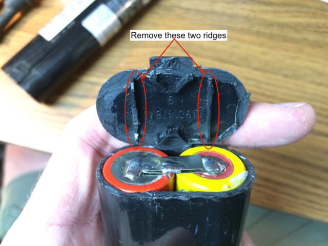 Makita 9.6 V NiCad Battery Refurbish-Dremel Structure Off End Cap