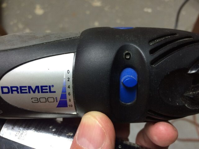 Makita 9.6V NiCad Battery Run Dremel at 2000 RPM