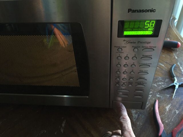 Panasonic The Genius Prestige Microwave with Repaired Latch