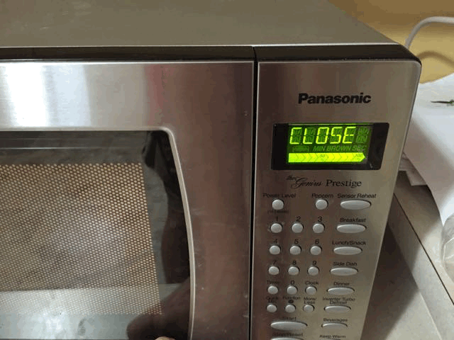 Animation of microwave saying to close door, but it is closed