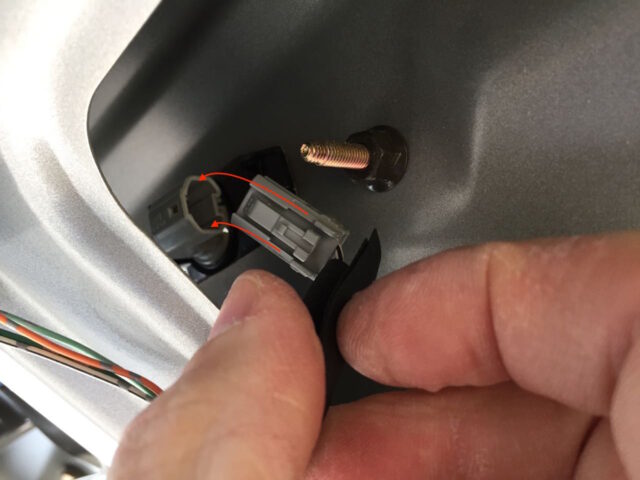 Reinserting the electrical connector into the light fixture