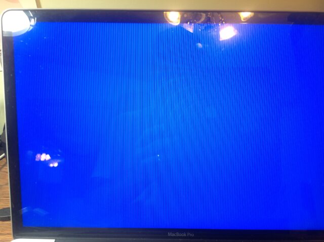 Late-2011 MacBook Pro Graphics Issue striped blue screen