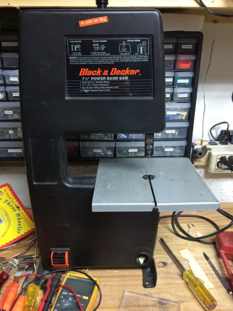 How to Find Blades for Black and Decker Model 9422 Band Saw · Share