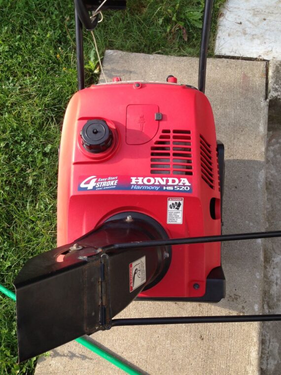 How to Change the Oil on a Honda Harmony HS 520 Snow Blower