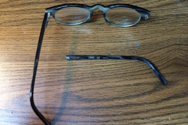 How to Repair Glasses With a Broken Arm