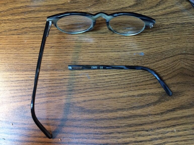 How to Repair Glasses With a Broken Arm