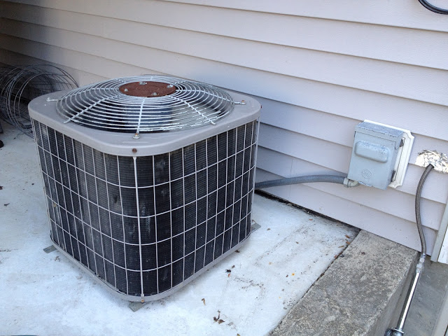 How to Replace the Starter Capacitor on an AC Condenser Unit