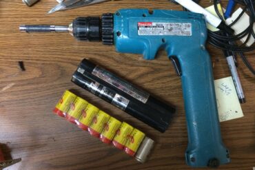 Refurbish Makita 9.6 V NiCad Battery Makita 9.6 V NiCad Battery Refurbish-6095D Drill & Battery 9000